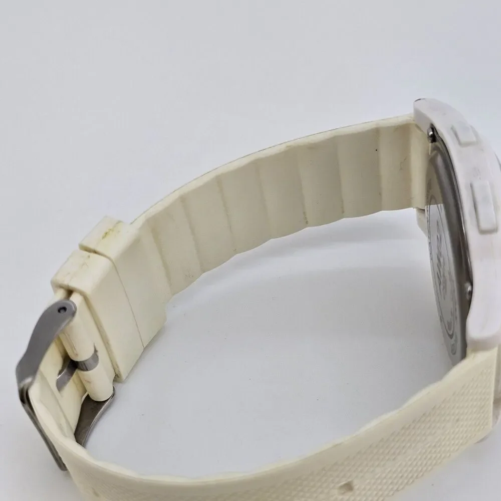 Beeasy AW02 Men's Ultra Slim Digital Watch 44MM White Plastic Bands New‎ Battery